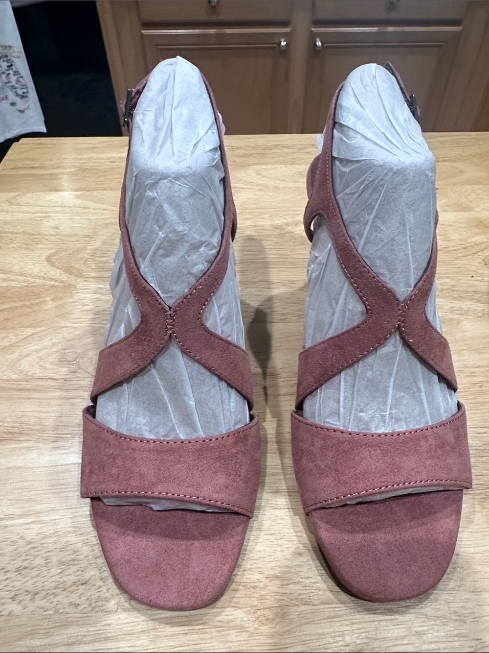 Bandolino Dusty Rose Suede Crisscross Block Heel Sandals